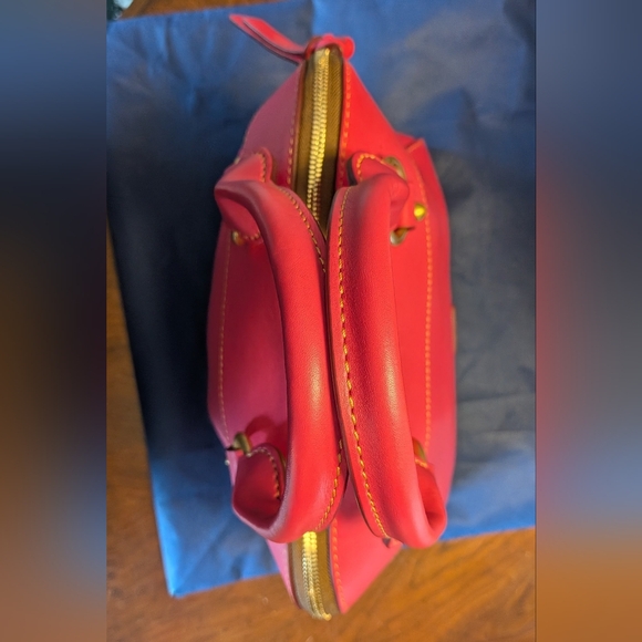 Dooney & Bourke Florentine Cameron Satchel In FUSHIA NWOT - Picture 9 of 9